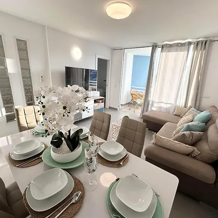 Paradise Tenerife Apartment *